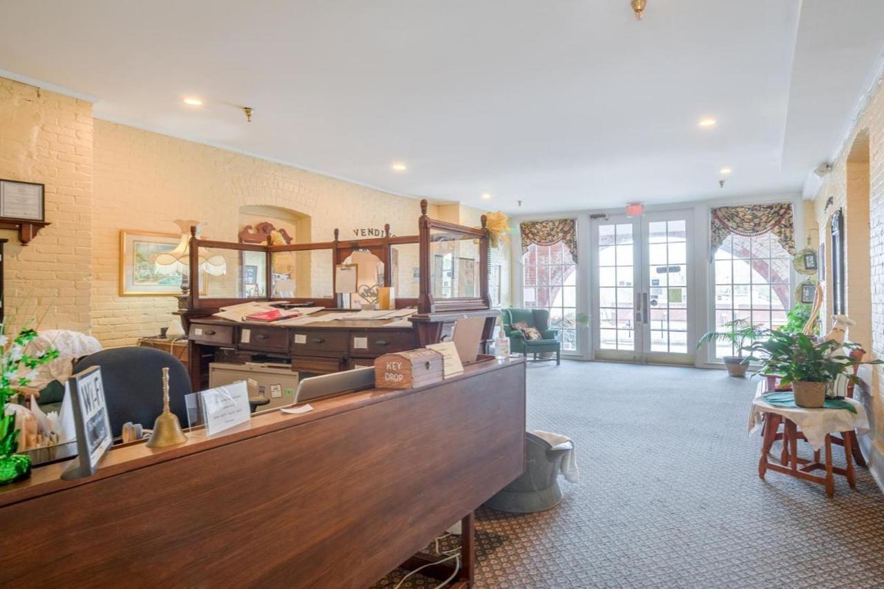 The Belmont Inn By Oyo Abbeville Exterior foto
